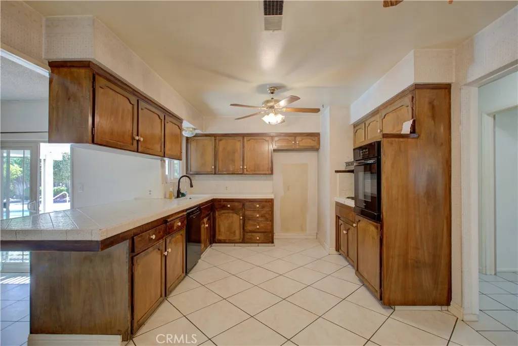 Merced, CA 95340,684 Vallie Court