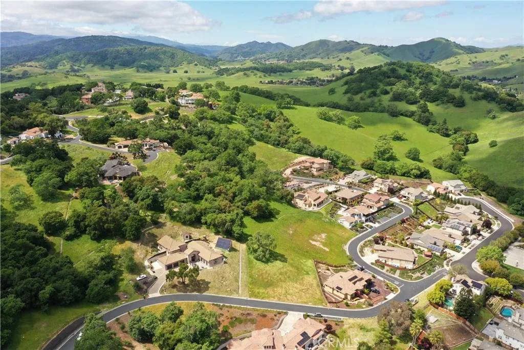 Gilroy, CA 95020,1810 Carob