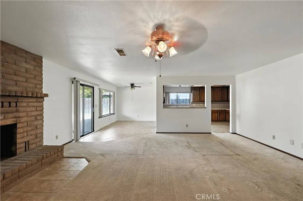 Atwater, CA 95301,166 E Holly Avenue