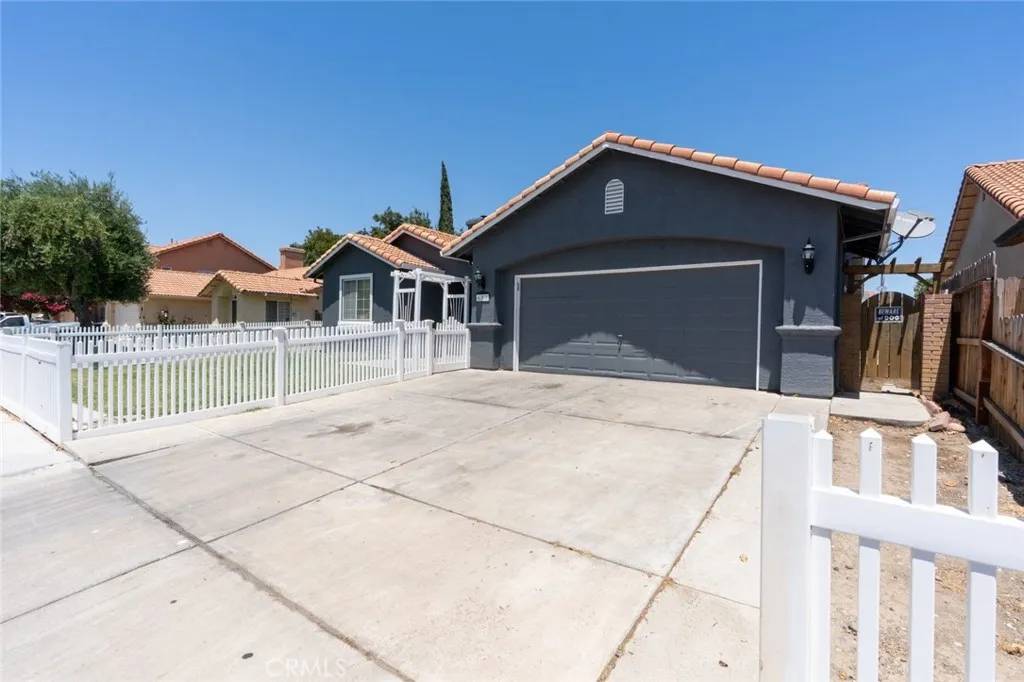 Los Banos, CA 93635,658 Tusky Avenue