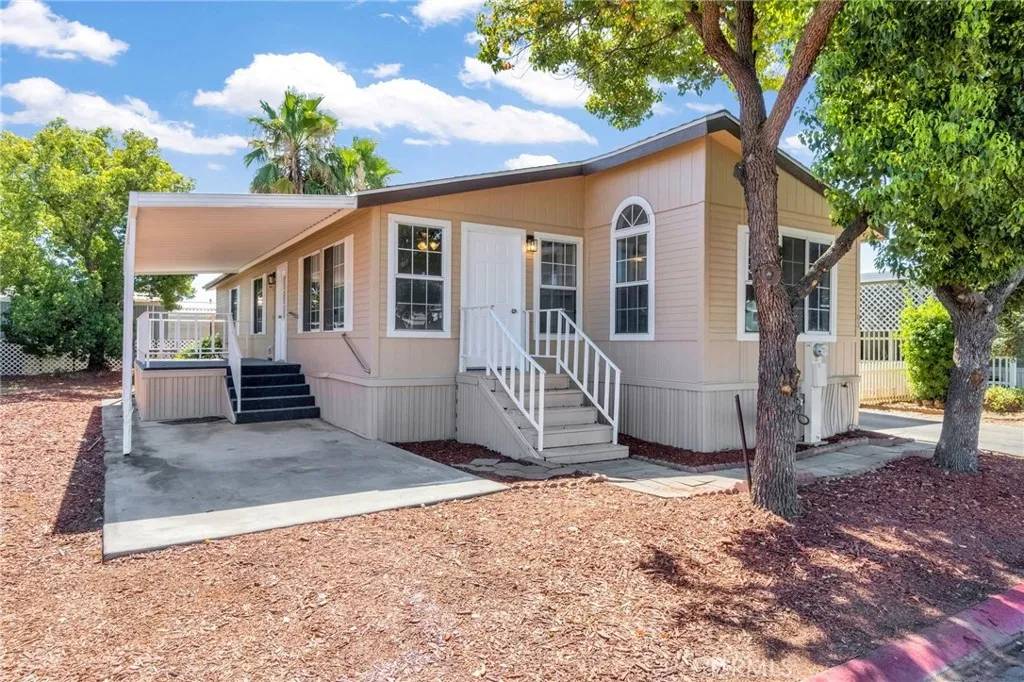 Madera, CA 93628,1218 E Cleveland #103