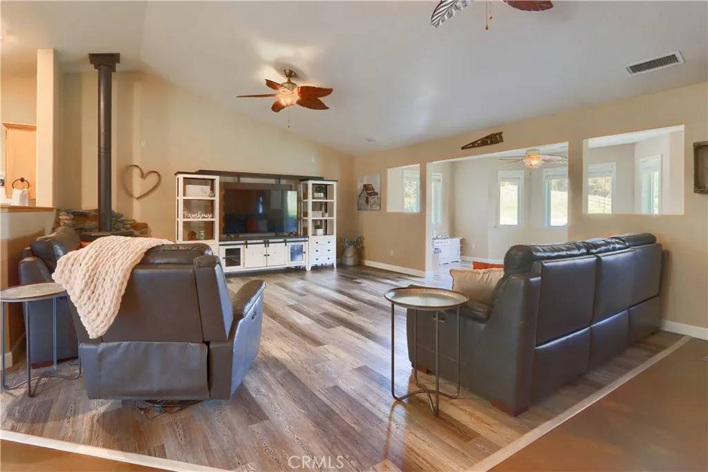 Mariposa, CA 95338,3899 La Rosa Road #G
