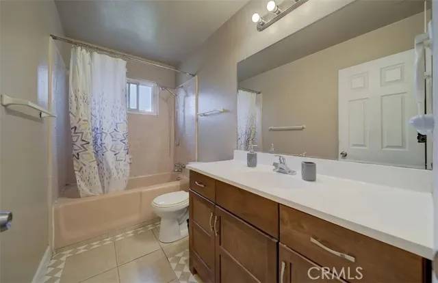 Stockton, CA 95210,225 Kilt Court