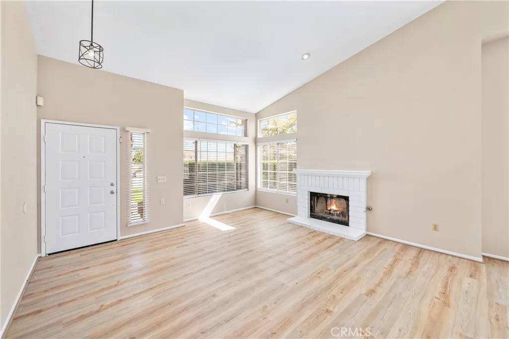 Victorville, CA 92392,13073 San Dimas Circle