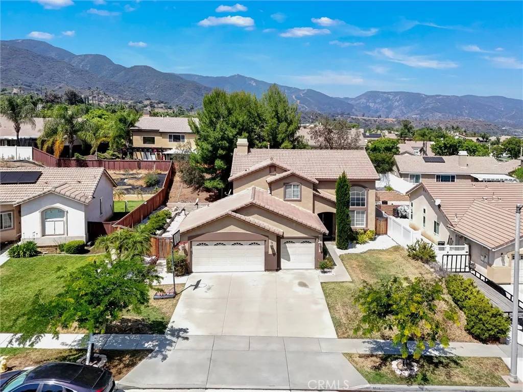 Corona, CA 92882,3506 Belvedere Way