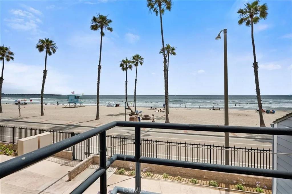 Oceanside, CA 92054,804 N The Strand #7