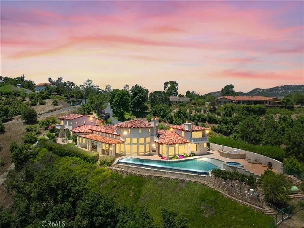 Fallbrook, CA 92028,1917 Santa Margarita Drive