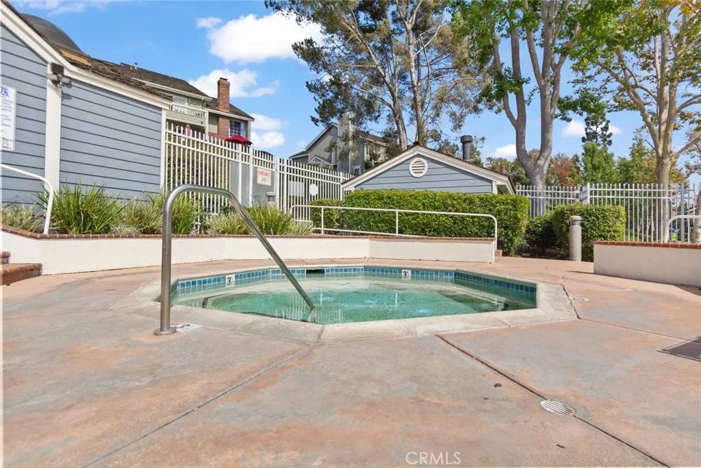 Long Beach, CA 90803,611 Wakefield Court #102