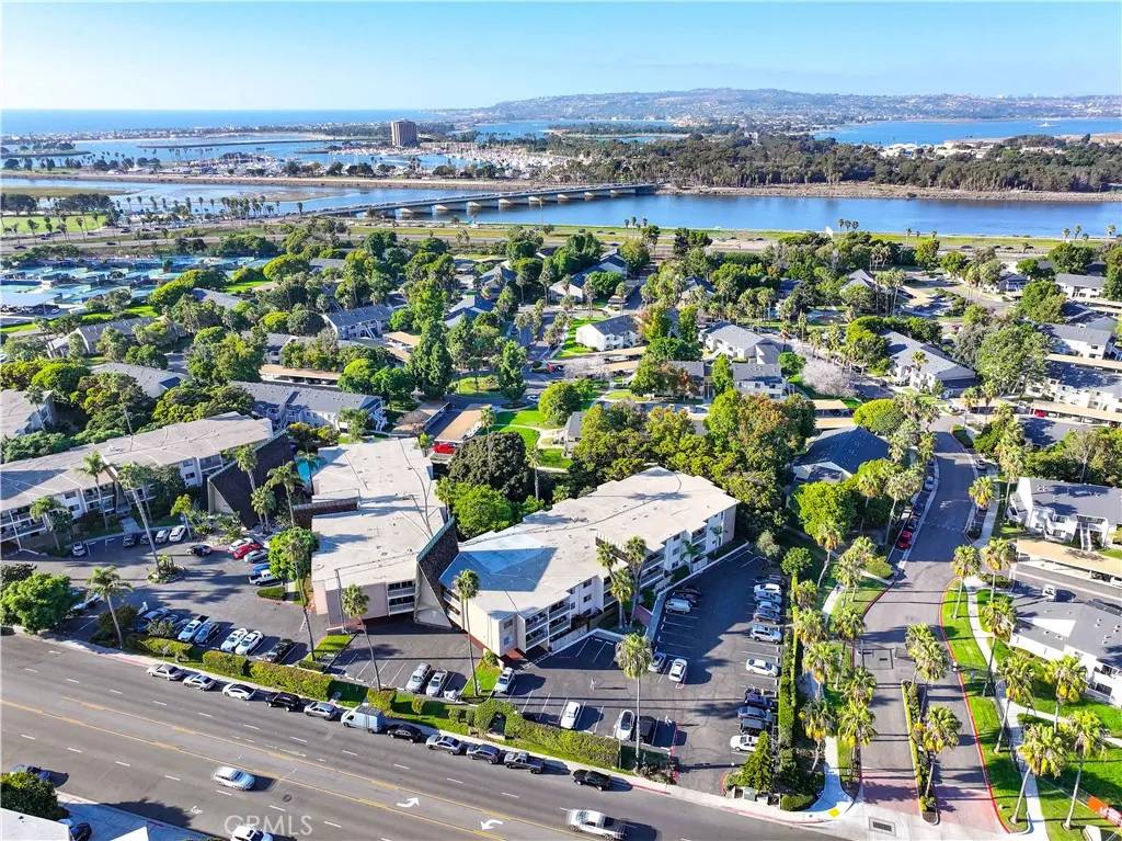 San Diego, CA 92107,4444 W Point Loma #23