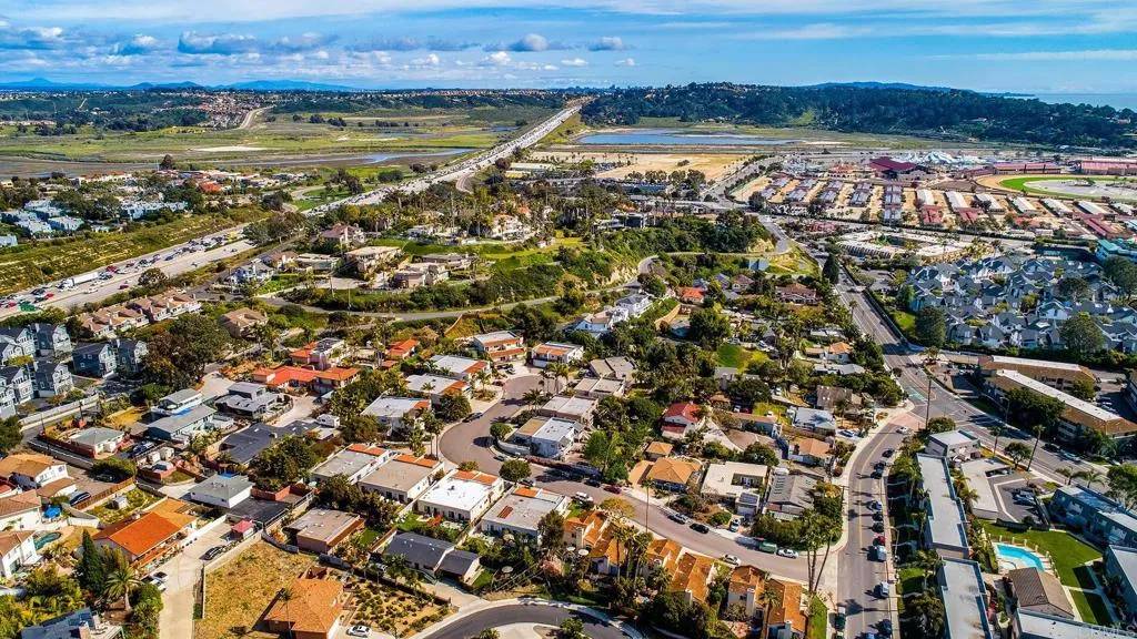 Solana Beach, CA 92075,816 Viva Court