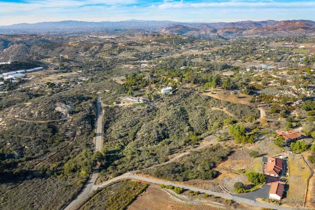 Valley Center, CA 92082,0 Wilkes