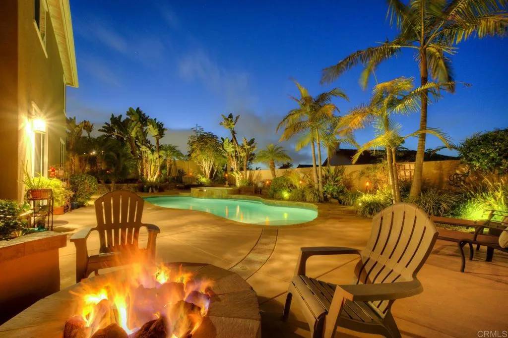 Carlsbad, CA 92011,1545 Martingale Ct