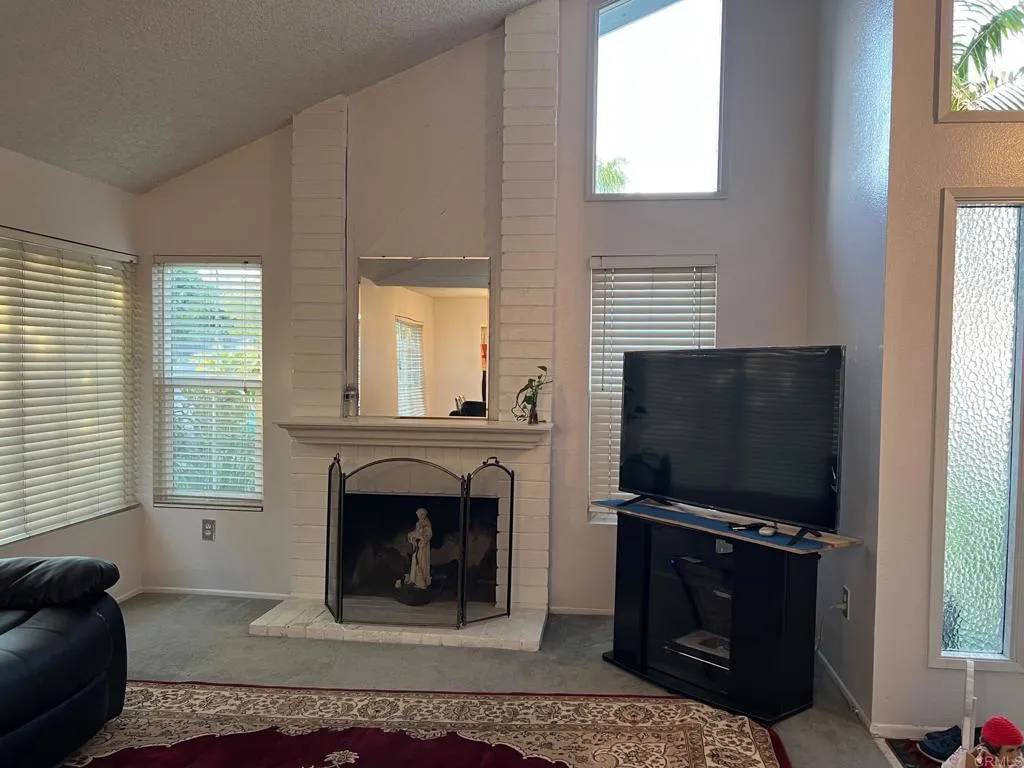 Carlsbad, CA 92009,2801 Jacaranda Avenue