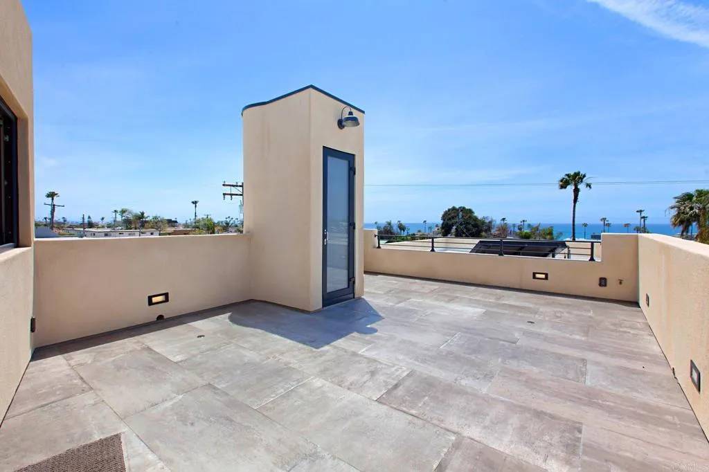 Oceanside, CA 92054,907 S Tremont