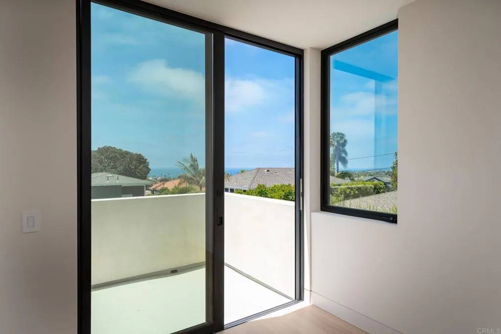 Encinitas, CA 92024,66 E F Street