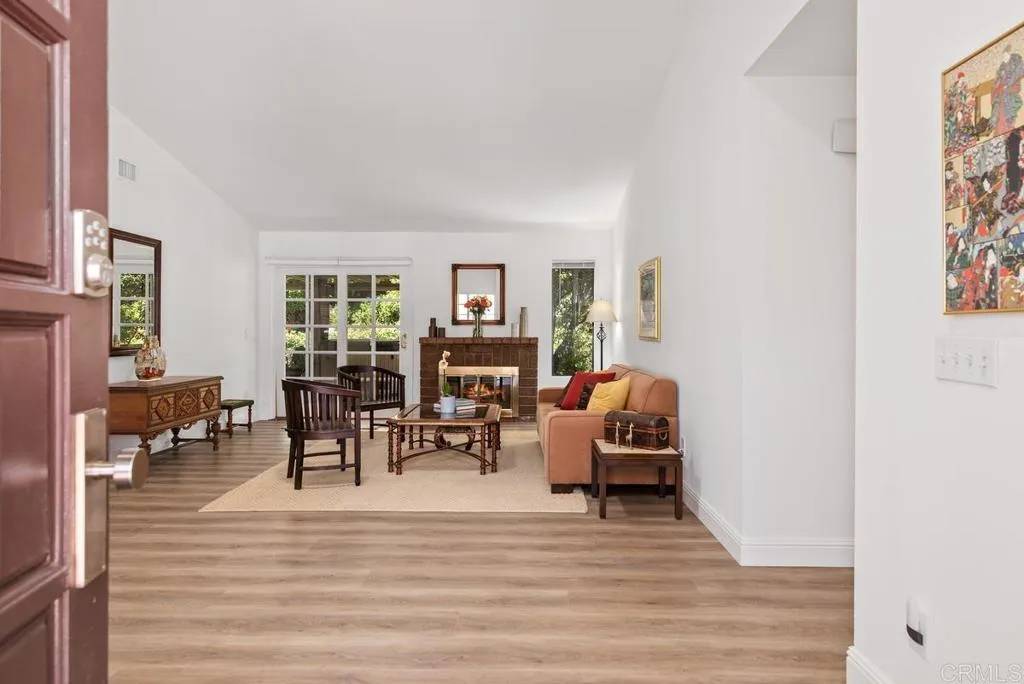 Carlsbad, CA 92010,2704 Medford Ct