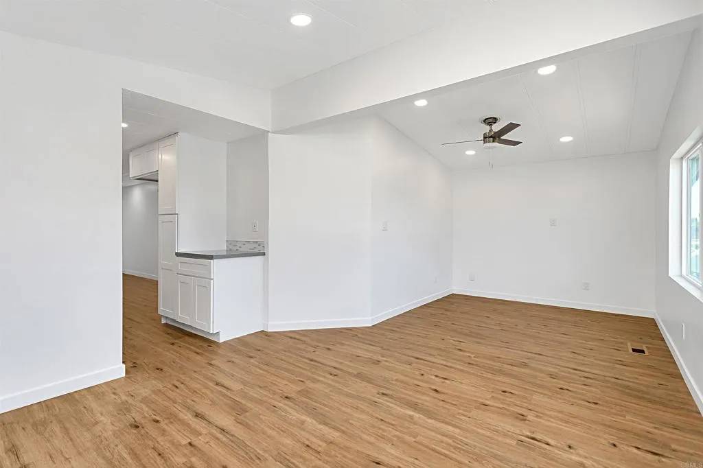 Oceanside, CA 92057,4660 N River #141