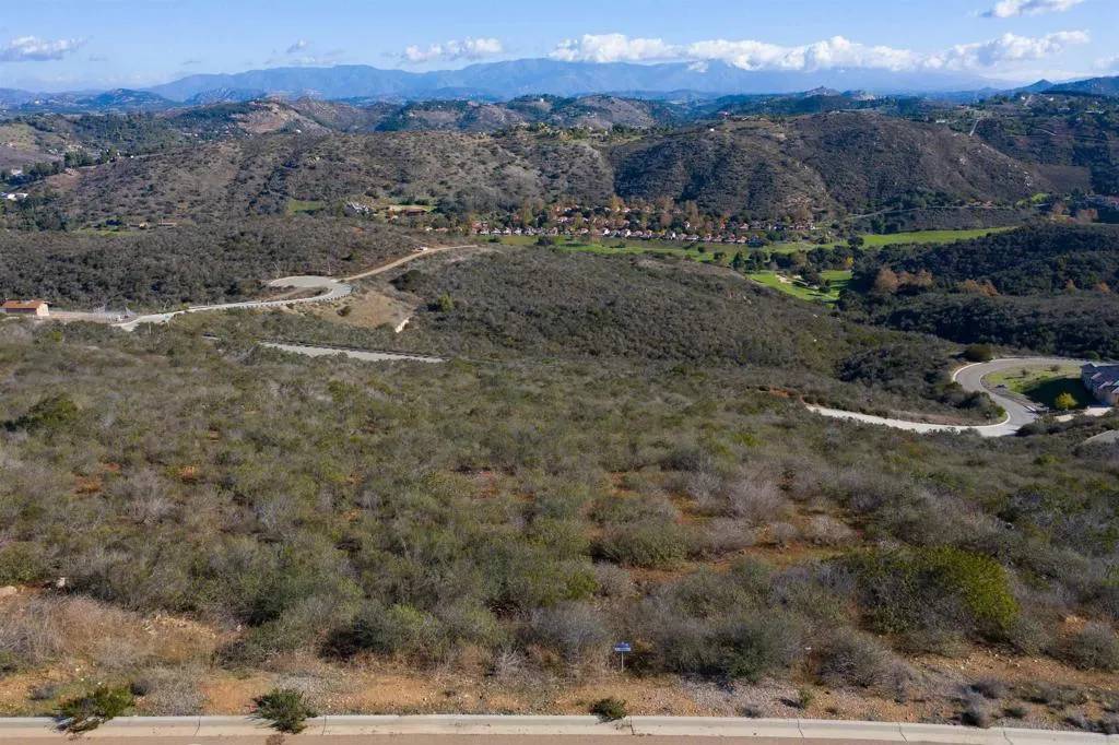 Vista, CA 92084,2418 Panoramic