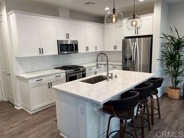 Carlsbad, CA 92010,3252 Crecida Way