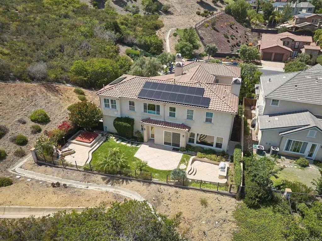 Carlsbad, CA 92009,3231 Corte Aliso