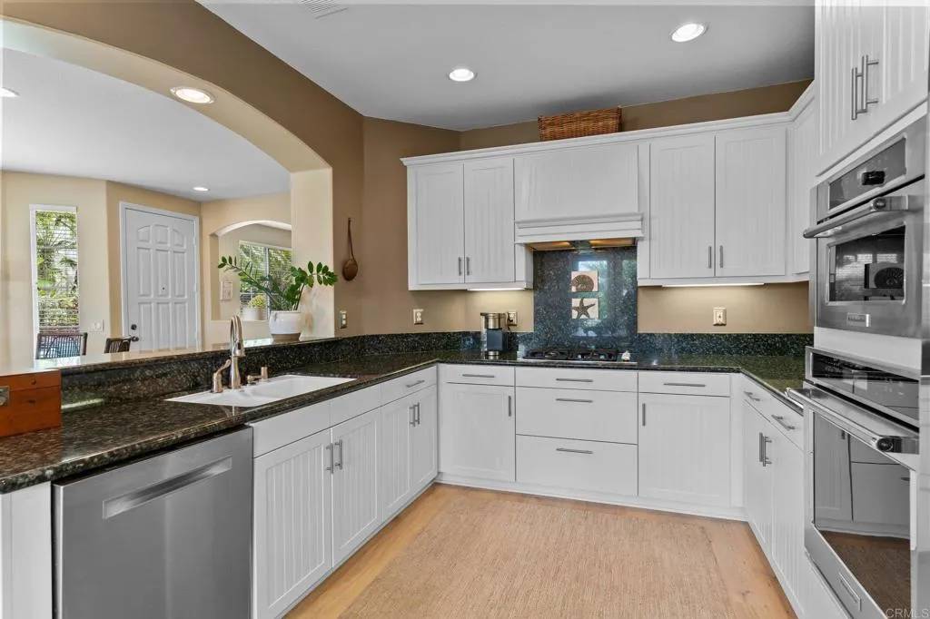 Carlsbad, CA 92011,7479 Neptune Drive