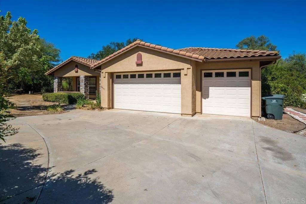 Ramona, CA 92065,2465 Southern Oak Road