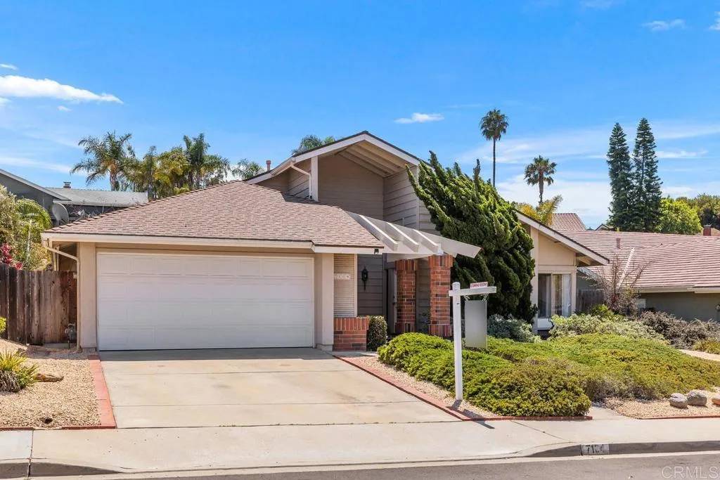 Carlsbad, CA 92011,7104 Primrose Way