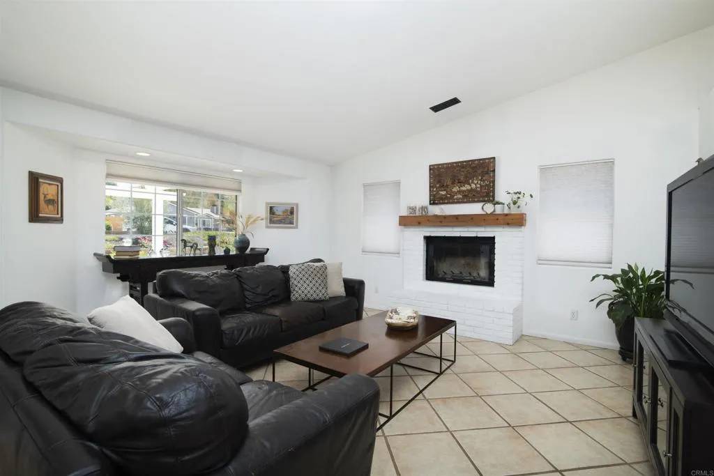 Ramona, CA 92065,16716 Republican Way