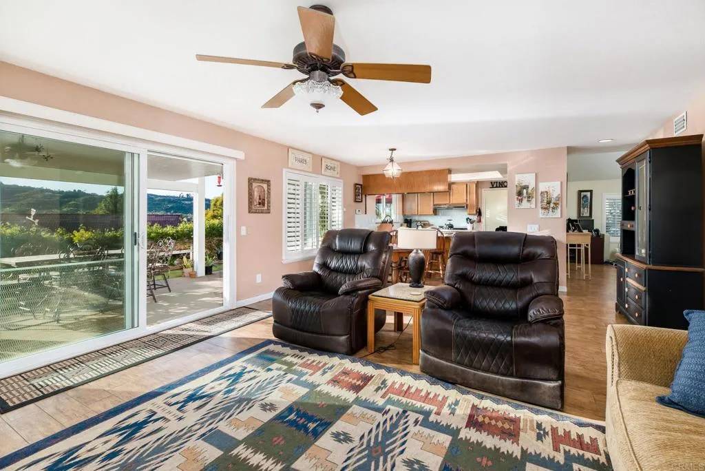 Escondido, CA 92029,962 Chardonney Way