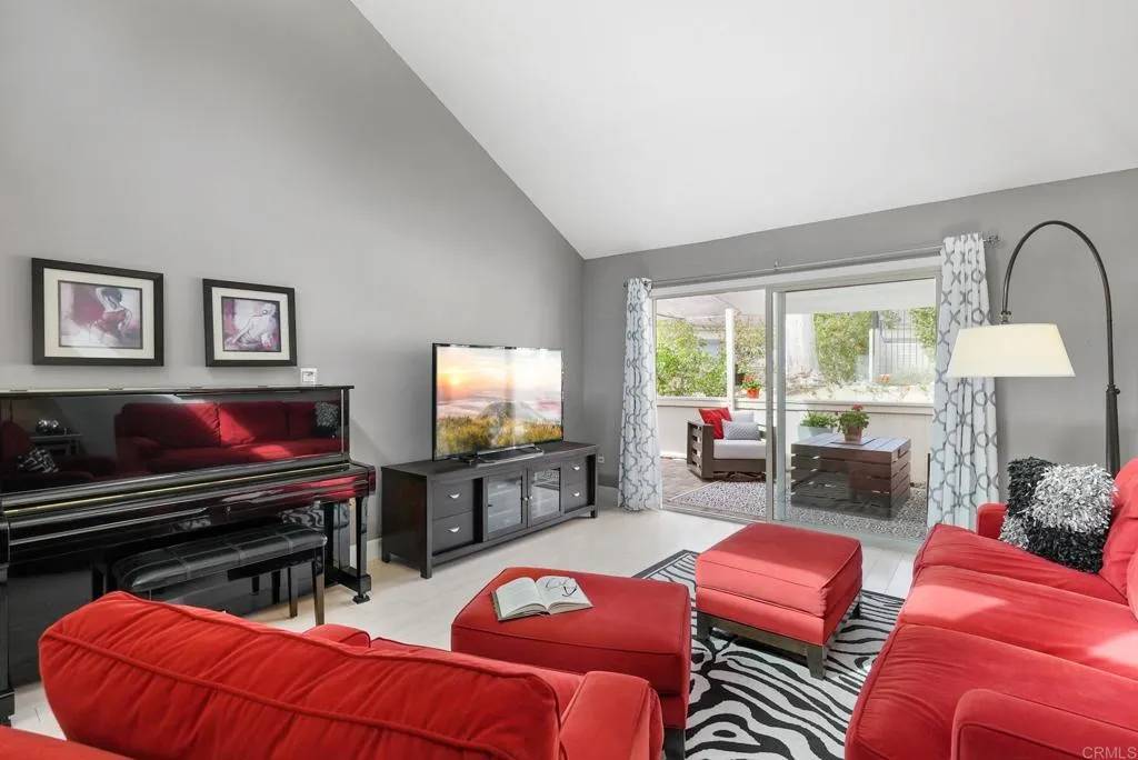 San Diego, CA 92131,10258 Caminito Toronjo