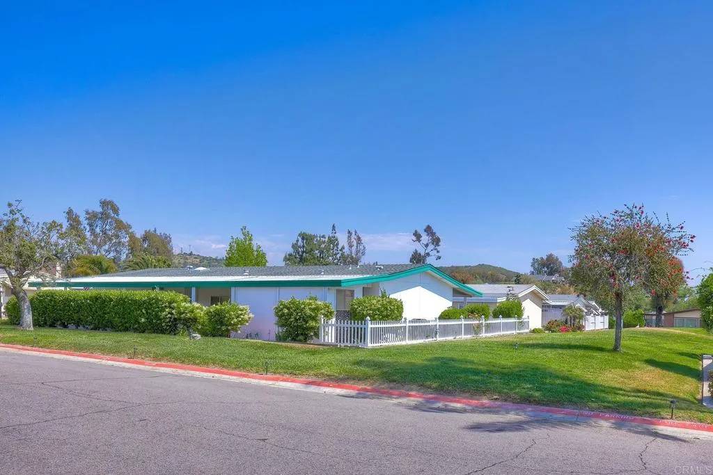 Escondido, CA 92026,2250 N Broadway #25