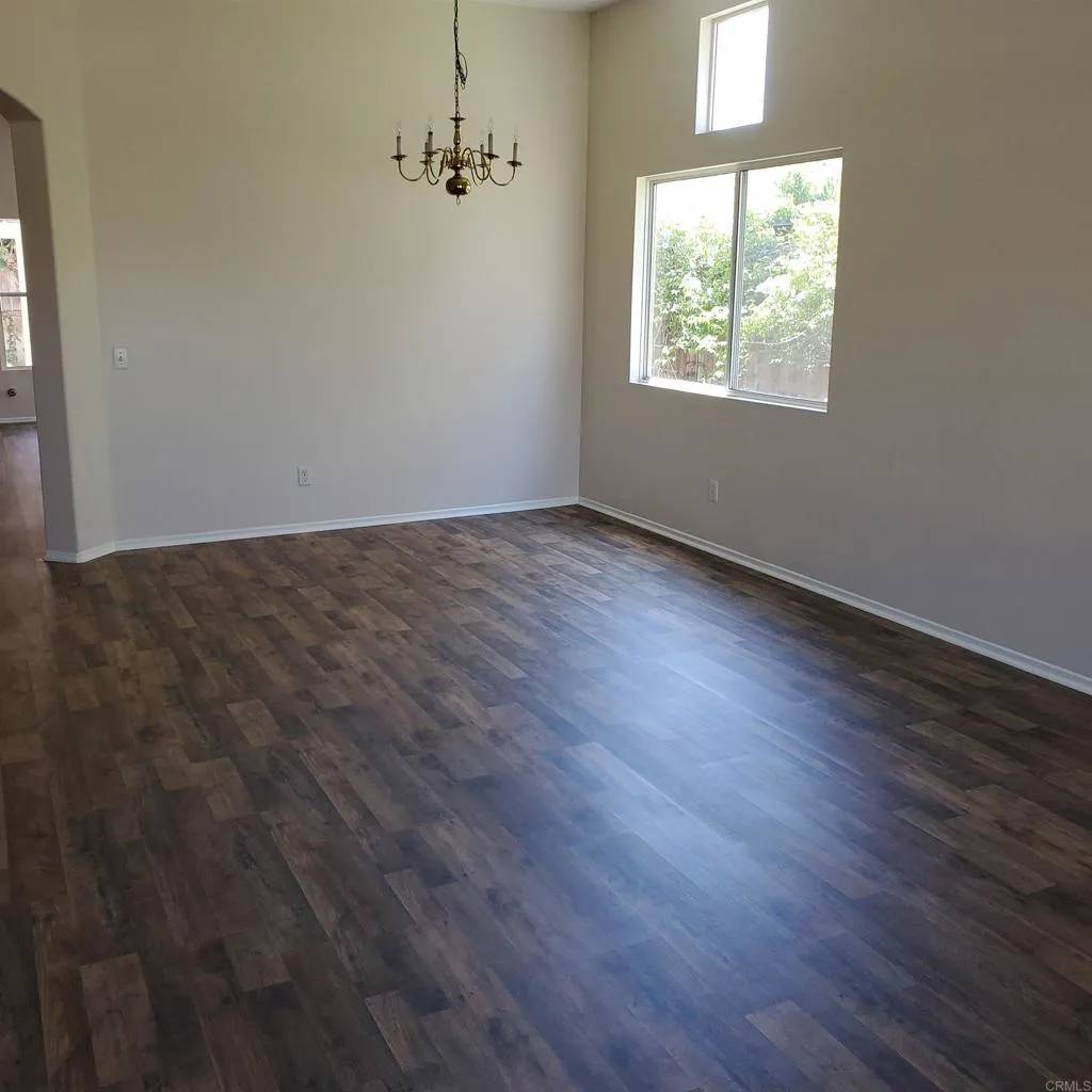 Oceanside, CA 92058,3965 ESTANCIA Drive