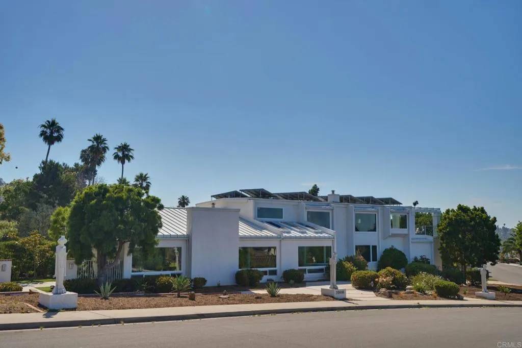 Carlsbad, CA 92009,7308 Bolero Street