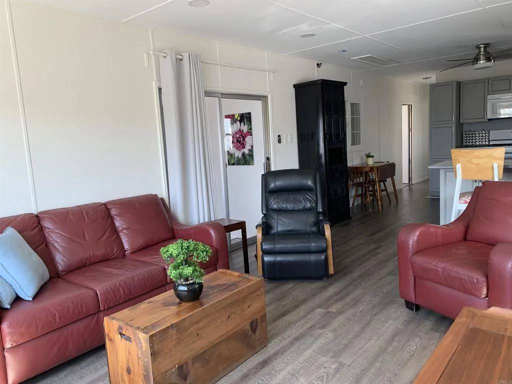 Oceanside, CA 92058,156 Robby