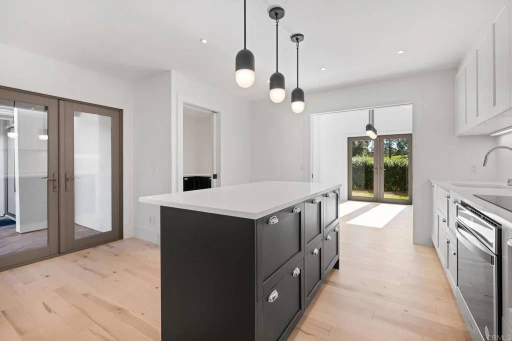 Solana Beach, CA 92075,119 Vallarta Court