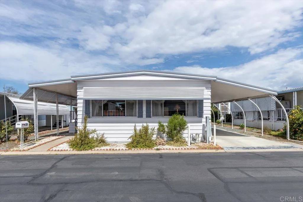 Escondido, CA 92027,2280 E Valley #38