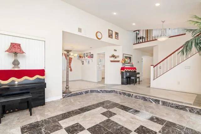 Moreno Valley, CA 92557,25678 Javier