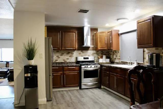 Escondido, CA 92027,2700 E Valley #SPC 122