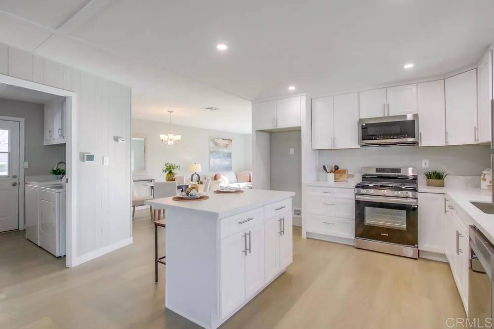 San Marcos, CA 92078,650 S Rancho Santa Fe #180
