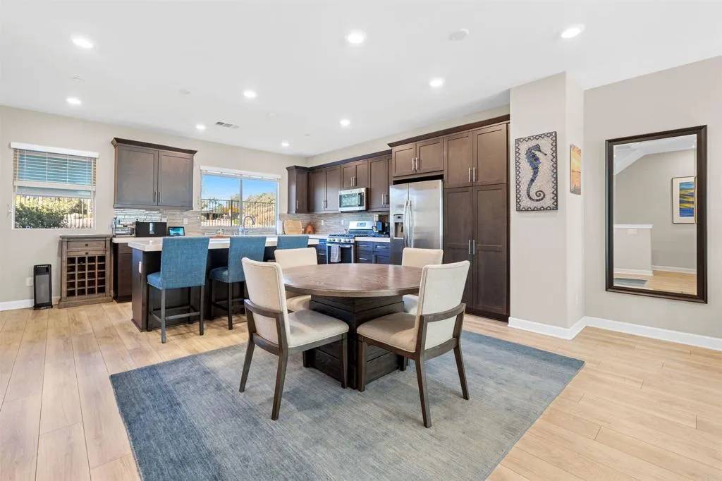 Vista, CA 92081,1579 Castillo Way #3