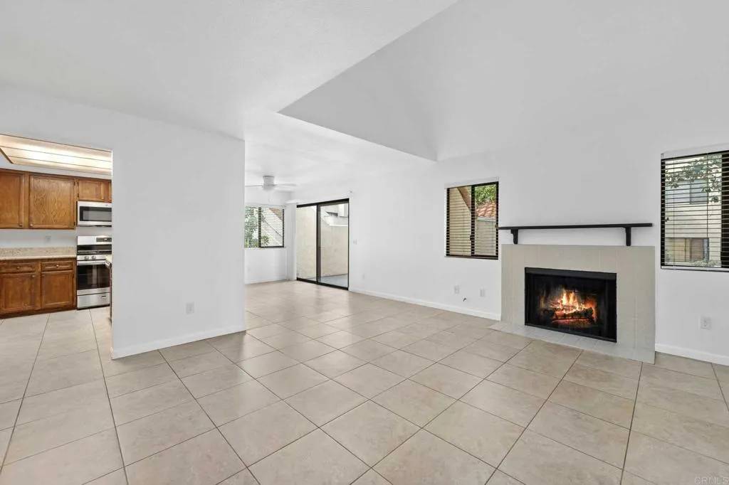Vista, CA 92083,337 N Melrose Drive #E