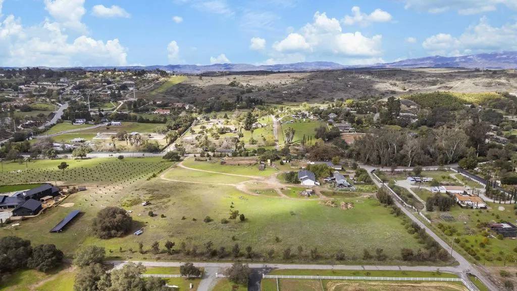 Fallbrook, CA 92028,3270 Olive Hill Rd