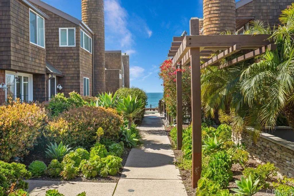 Solana Beach, CA 92075,325 S Sierra #28