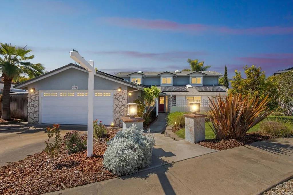 Carlsbad, CA 92008,3975 Stella Maris Lane