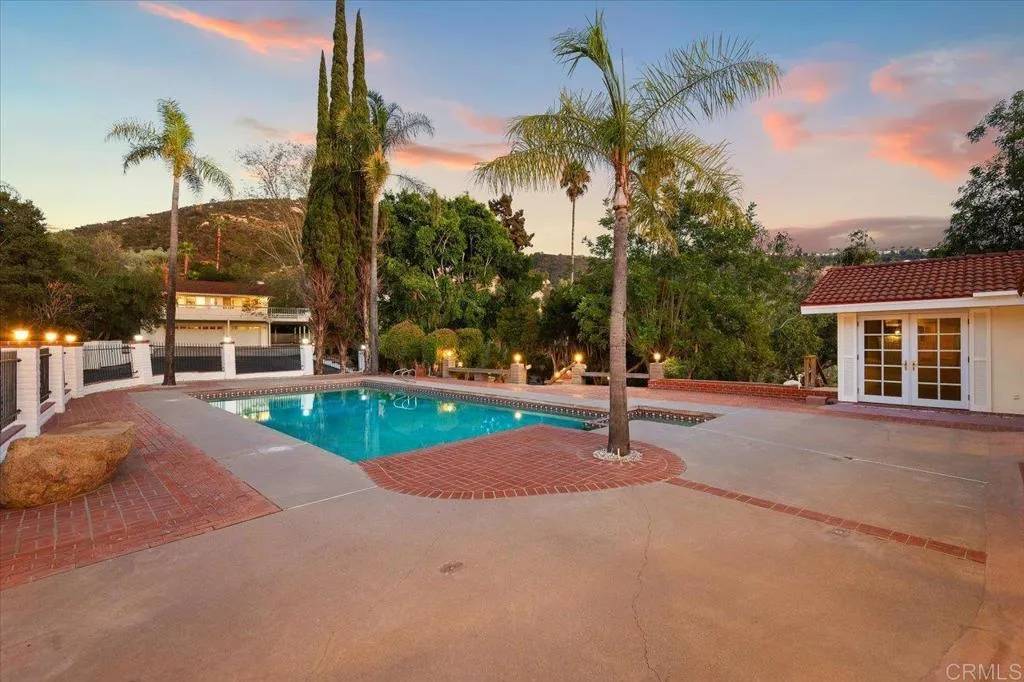 San Marcos, CA 92069,748 Old Oak Ridge