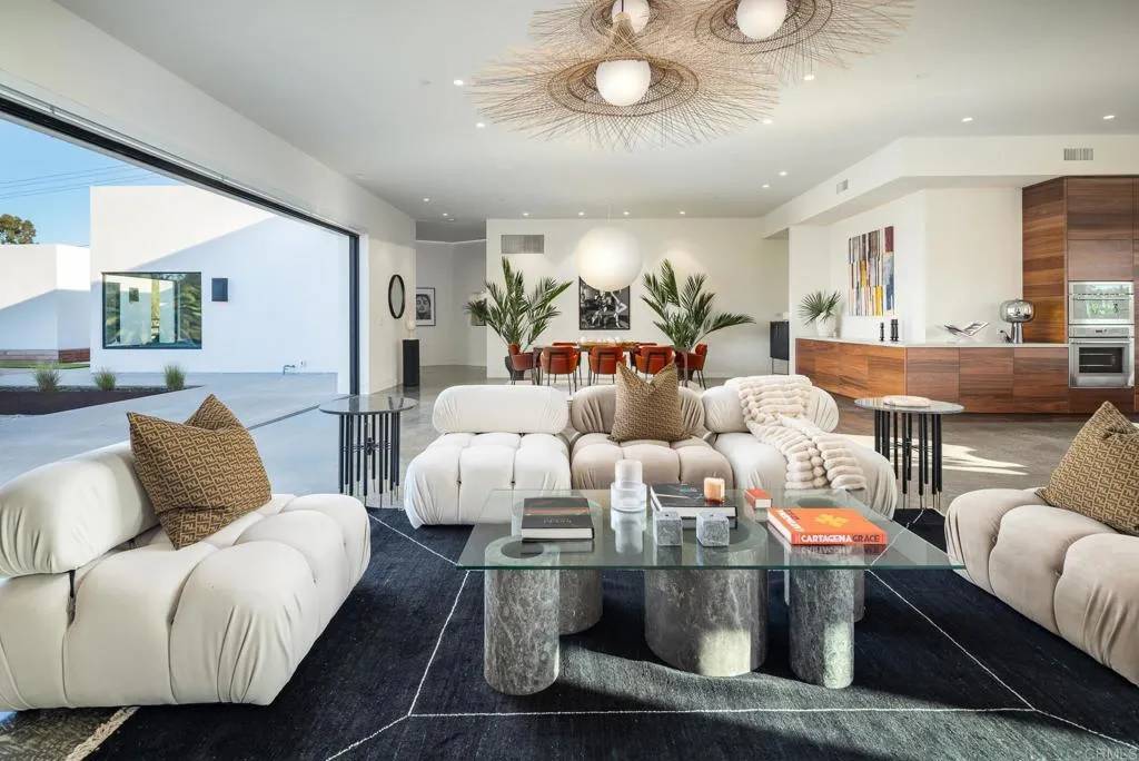 Rancho Santa Fe, CA 92067,7007 La Palma