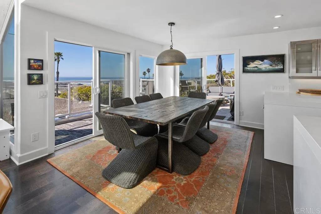 Solana Beach, CA 92075,328 SHOMAKER CT.