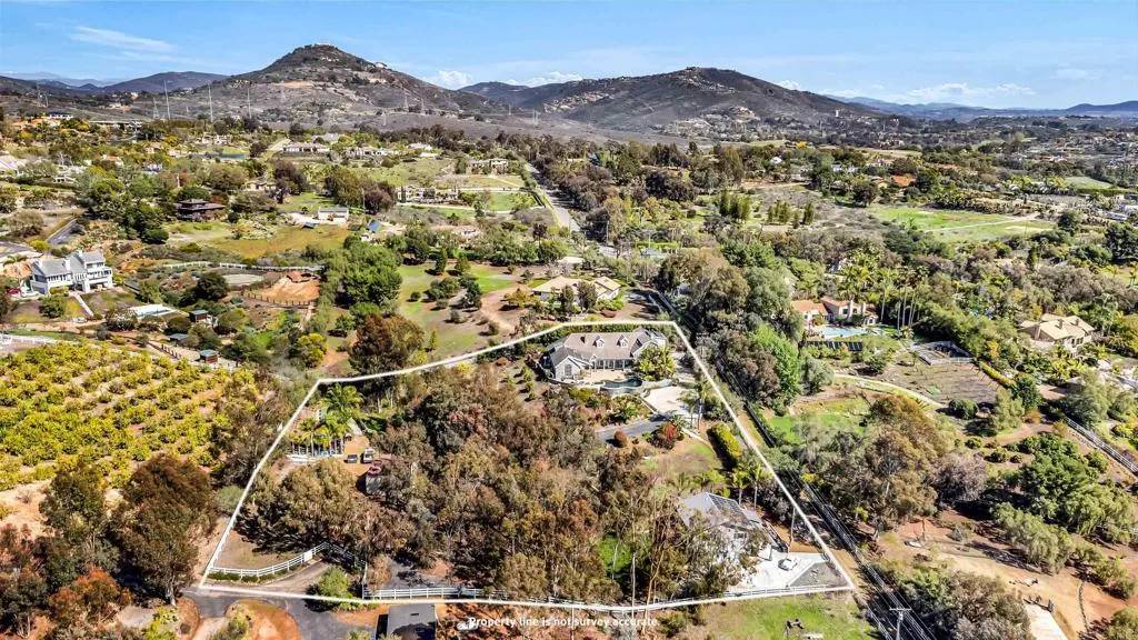 Encinitas, CA 92024,3537 Dove Hollow Road