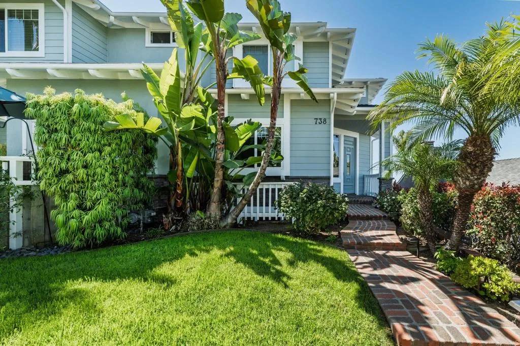 Encinitas, CA 92024,738 Cornish Drive