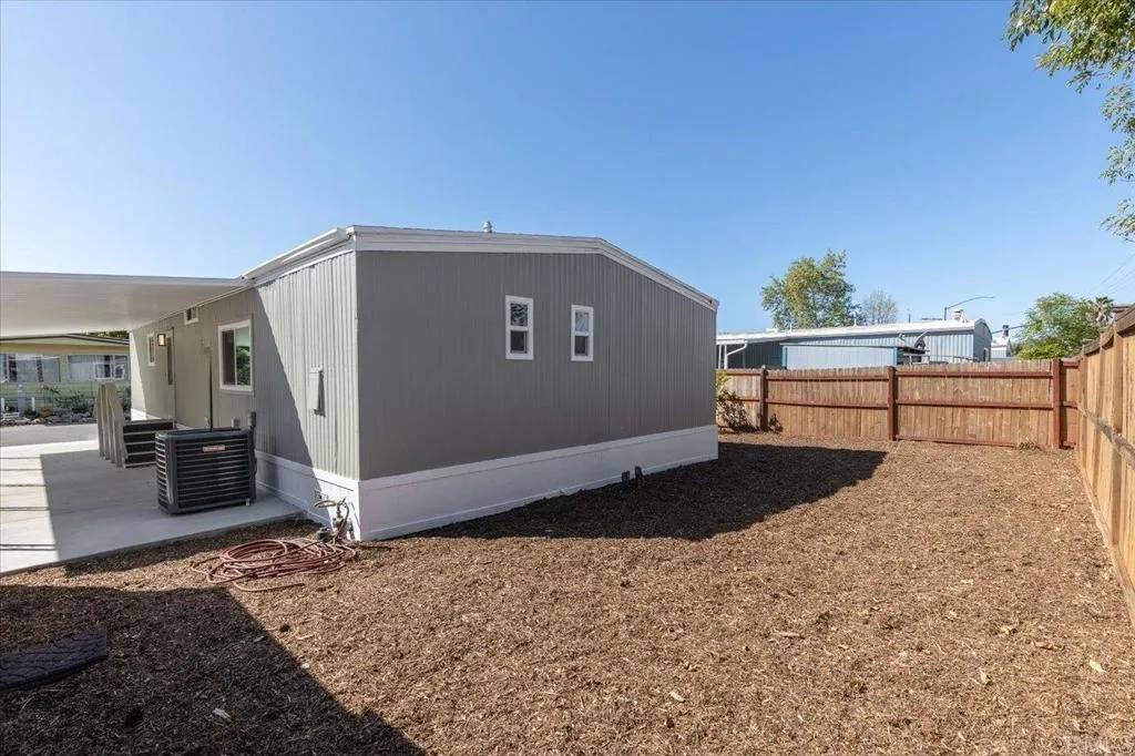 San Marcos, CA 92069,971 Borden #9